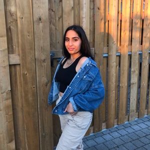 Meet your Posher, Daniya